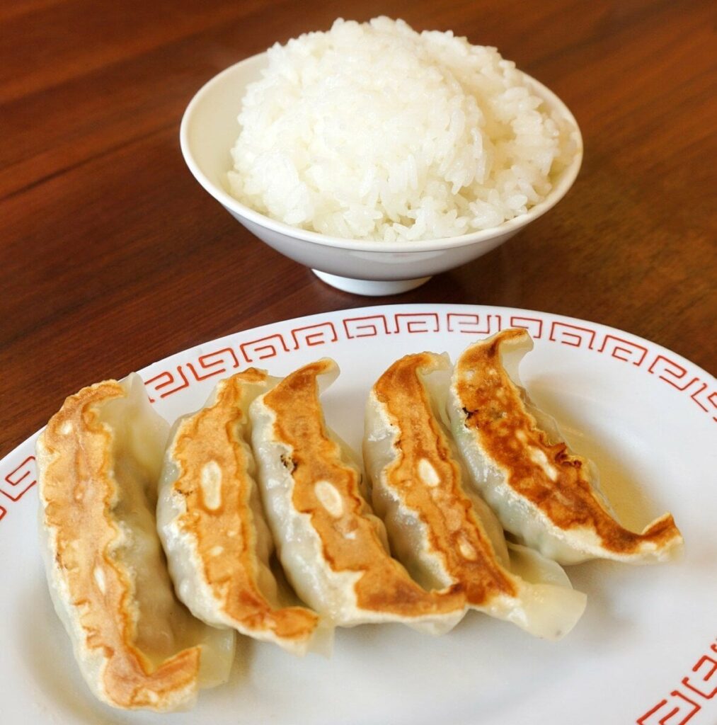 実は日本人が発明した「餃子ライス」の奥深さ　中国人には「寿司をおかずに白米を食べるようなもの」で邪道？