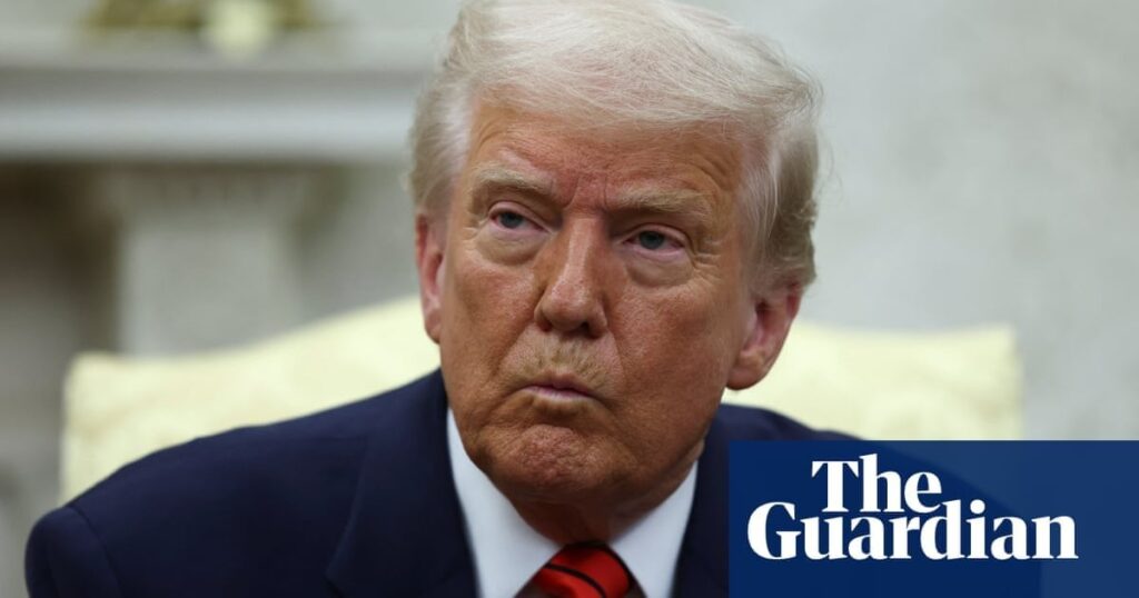 裁判官は、追放のために18世紀の戦時中の行為を使用することをトランプに阻止する