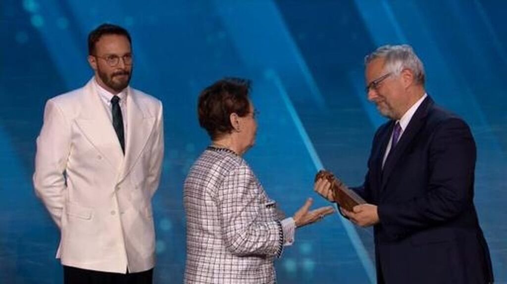 マリウス・ウォルター賞は、ポーランドのジャーナリズムの卓越性を強調しています