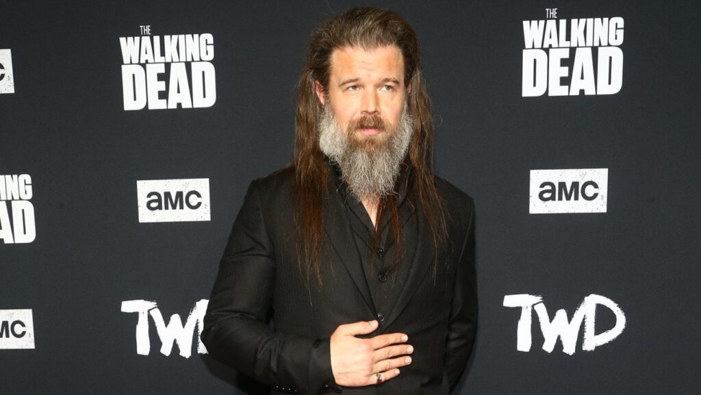 クリストファー・ノーラン・オデッセイは、無秩序な俳優ライアン・ハーストの息子たちを追加します