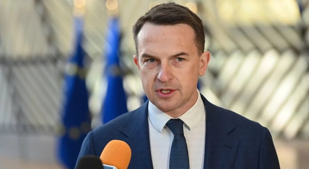 EUはトランプが削減した後、ラジオの無料ヨーロッパに資金を提供する、ポーランドを支持する