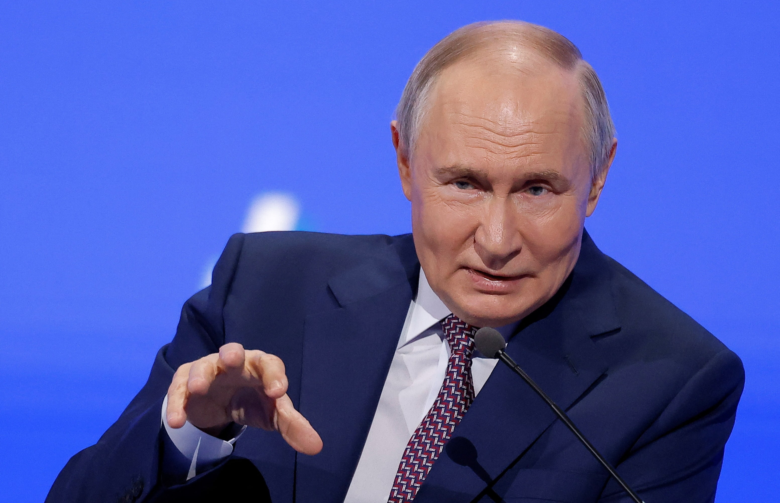 ロシア撤退の西側企業「安価な事業買い戻し」認めず、プーチン氏が表明