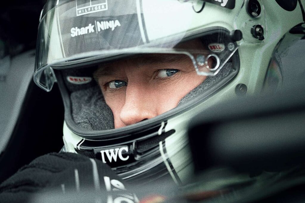 F1ムービーで180 mphでブラッドピットレース：「彼は自然に才能のあるドライバーです」