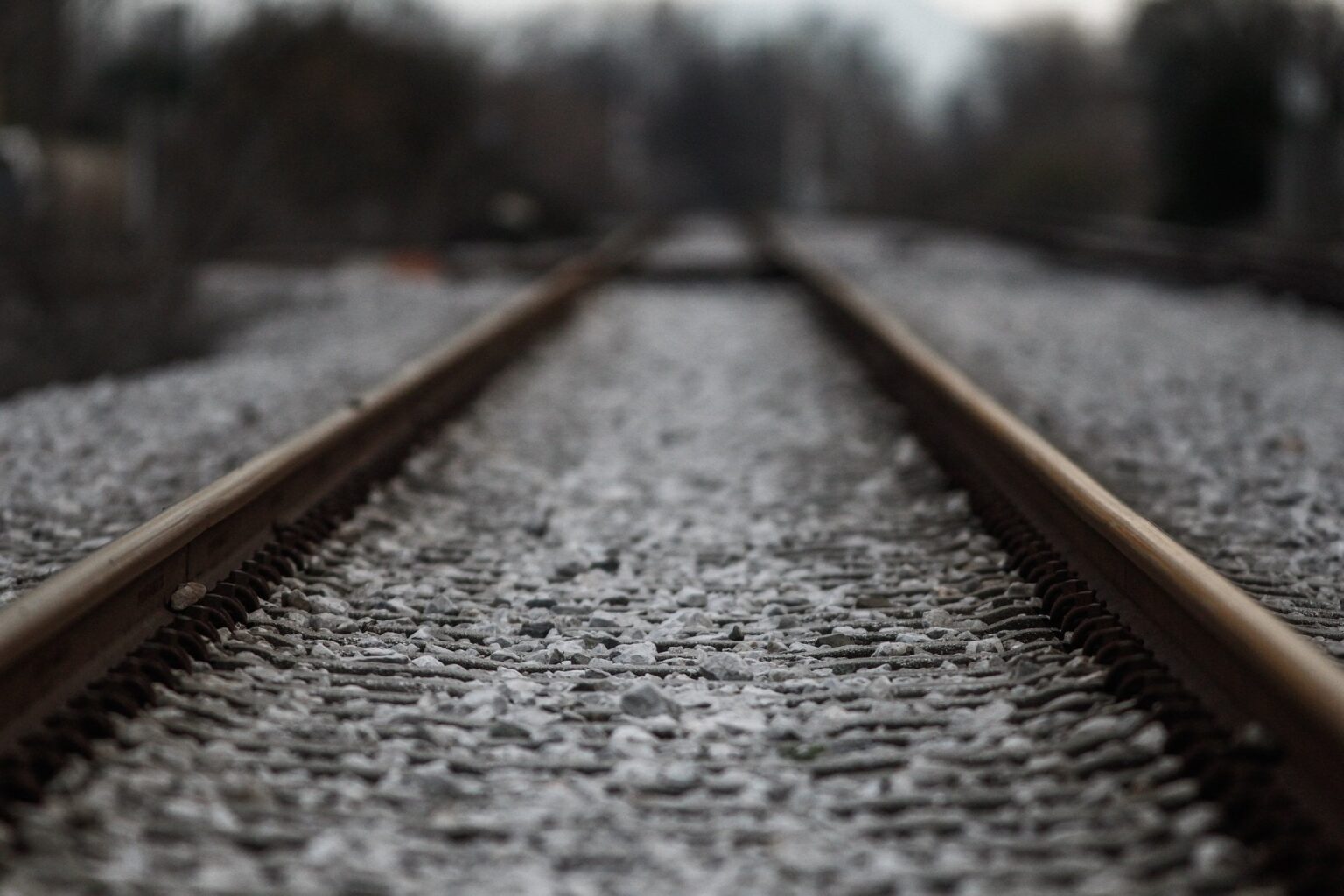 ギリシャの鉄道を近代化するための中国、フランス、アメリカ人の地下紛争