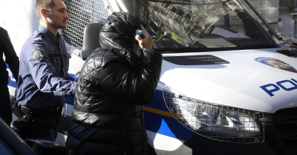 カジュアルな裁判官
