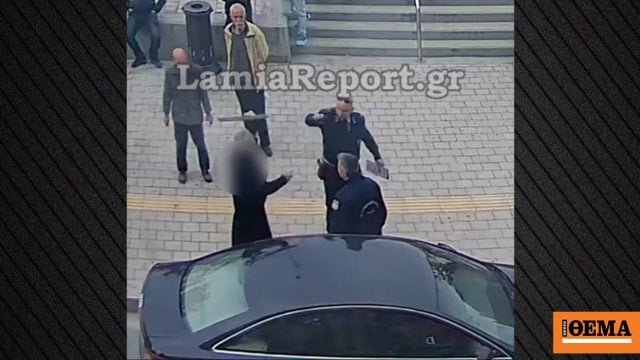ラミアの司祭とのエピソード：歩行者の交差点に駐車し、彼のサインを撮った警察官につかまえられ、ビデオを見る