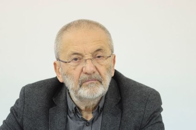 インタビュー-Mircea Toma（CNA）：ルーマニアへの攻撃は8年前に始まりました。モスクワが資金を提供した企業は、誤った薬を促進しました。私たちは耳のワックスで癌を治療しています。実際、データベースがオウムで収集されました / Georgescuのスピーチは何と言っていますか