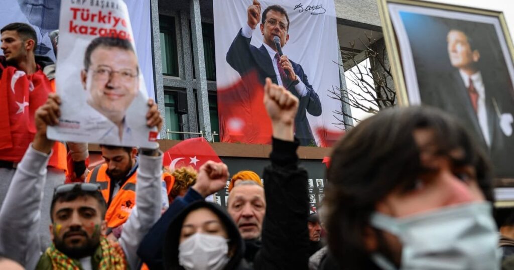エルドアンの主なライバルが投獄されているように、トルコは完全な独裁に向かっています