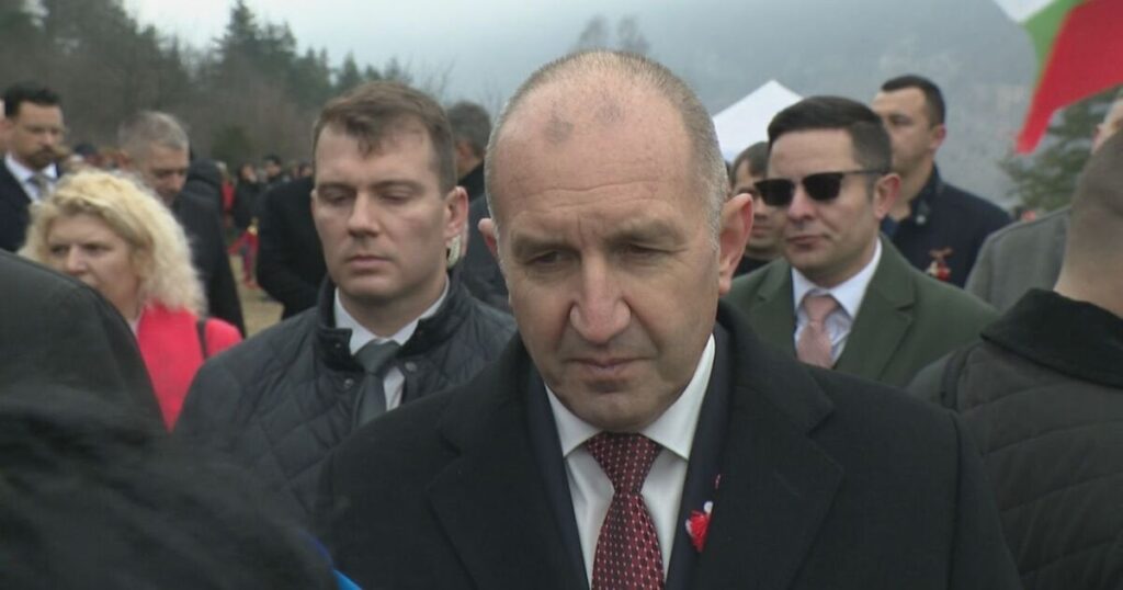 Rumen Radev：ウクライナに対する政府の立場は敗者です