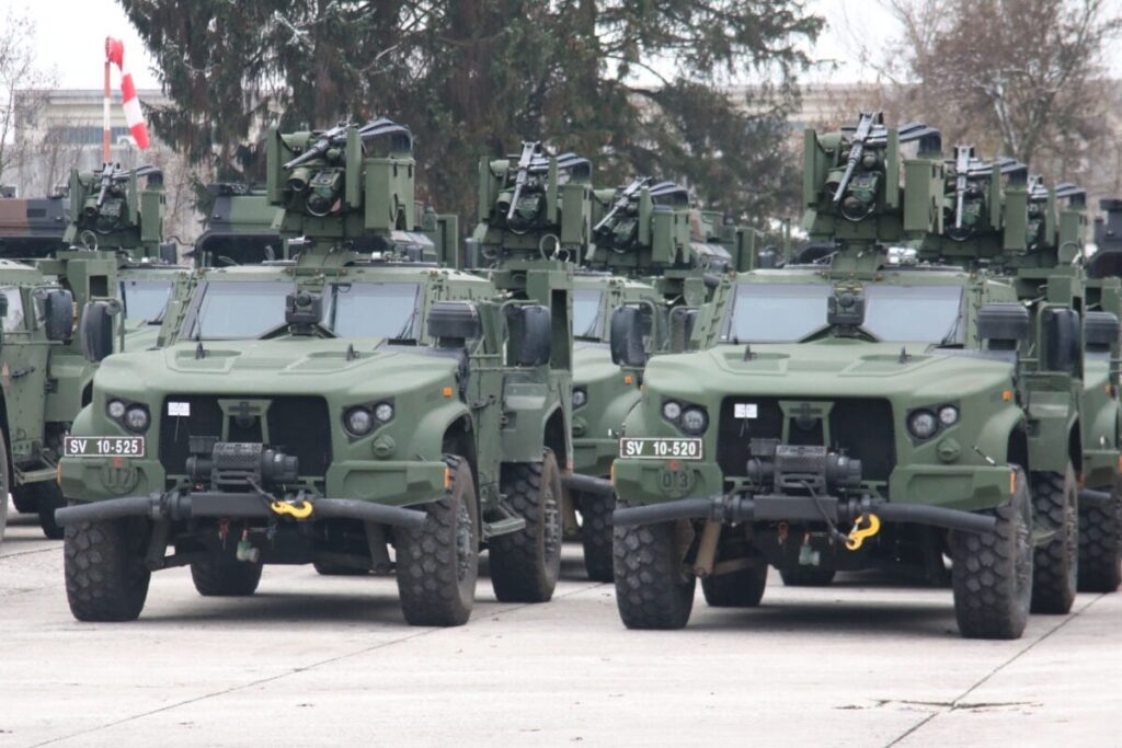 防衛へのより大きな投資に対する反対、私は非政府組織にお金を取ります