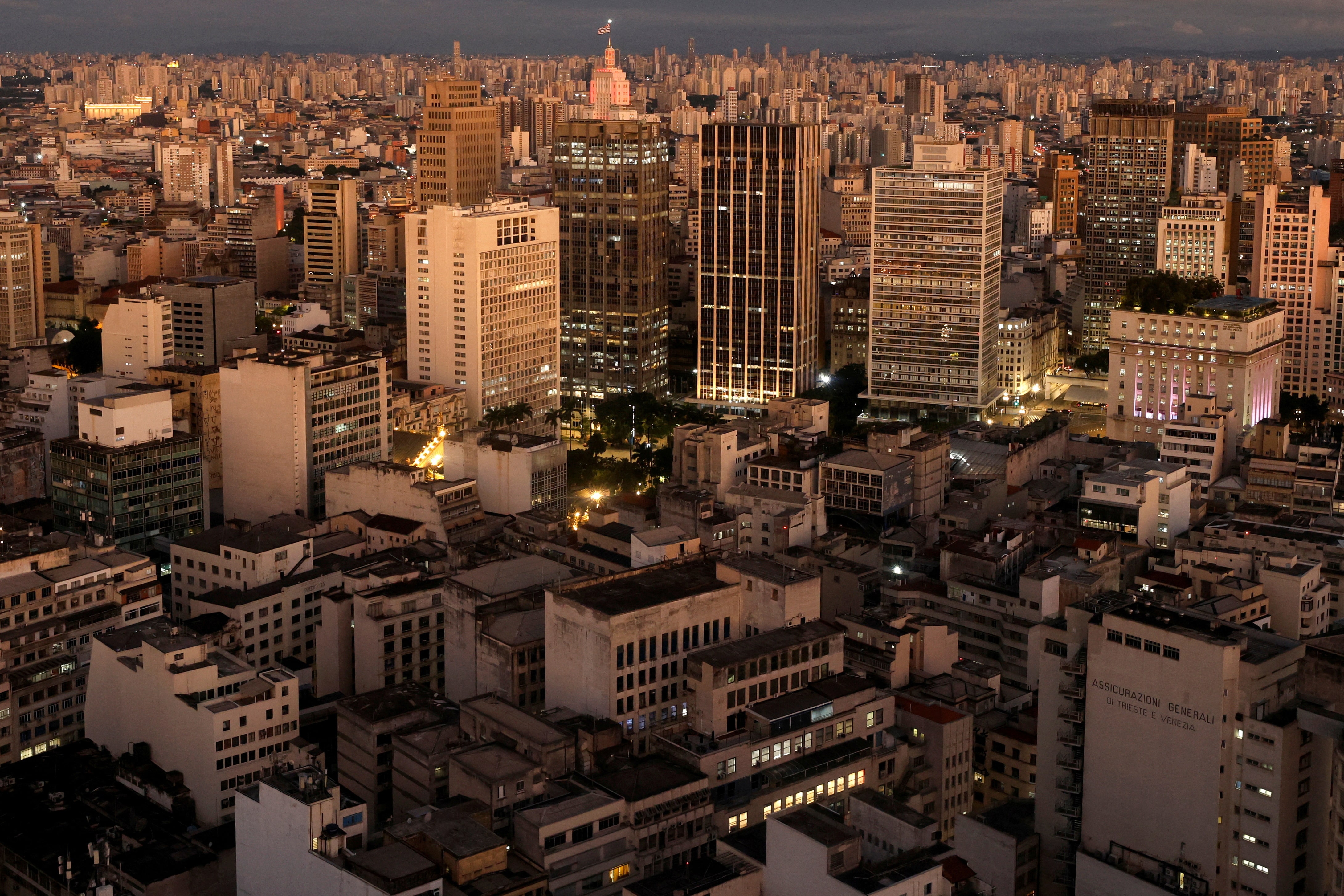 ブラジルがＧＤＰ予想を下方修正　インフレは通貨安で上振れへ