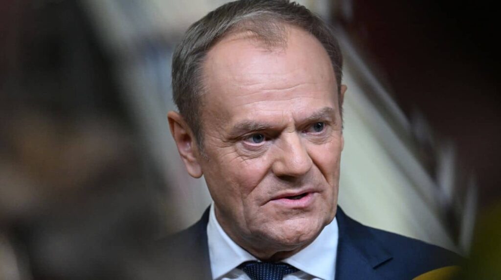 ウクライナでの最新のロシアのストライキに関するポーランドの首相：これは、誰かが野bar人をなだめると起こることです。ドナルド・タスクは、民間人の犠牲者を引き起こしたウクライナの都市に対するさらに別のロシアの攻撃に続いて、ルッソ・ウクライナ戦争での最近の行動で米国を間接的に非難した。
