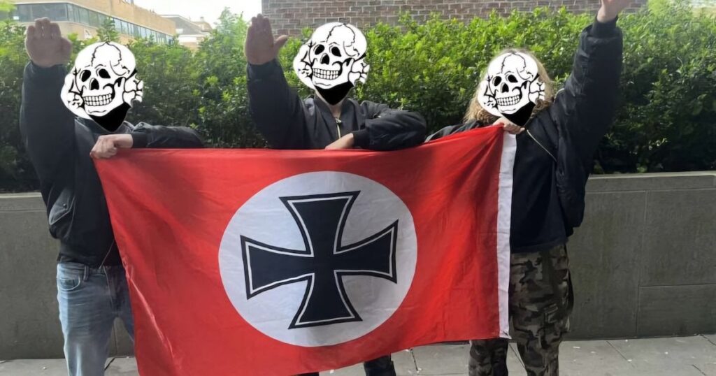 オランダ人の少年たちが極端な右側の暴力に誘惑される方法 - 翼アプリグループ