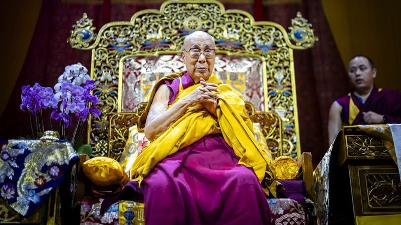 ダライ・ラマは彼の後継者が中国以外で生まれると言います