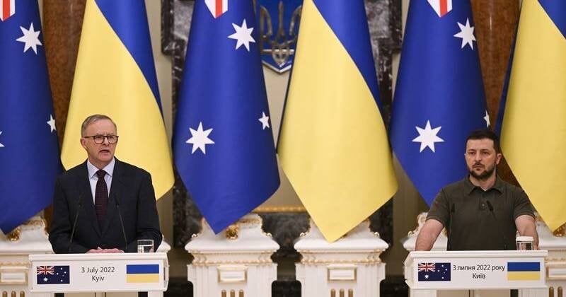 オーストラリアは、楕円形のオフィススパットに続いてウクライナを支援します