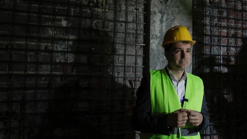 資金を宣言する唯一の候補者：Nicușor Danは、彼が80万ユーロを集めたことを発表します