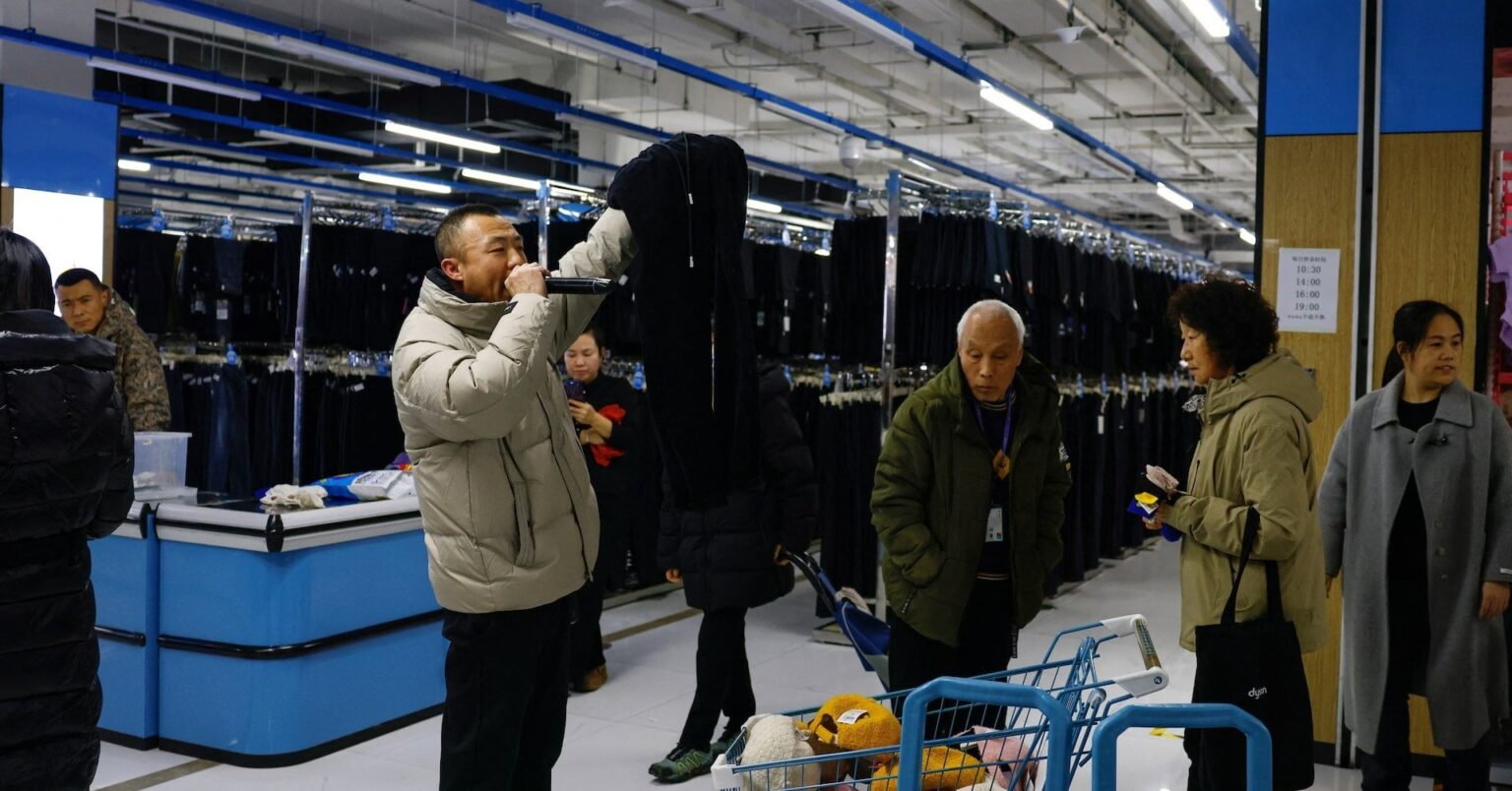 アングル：デフレ下の中国で値引き過熱化、ディスカウント店が人気