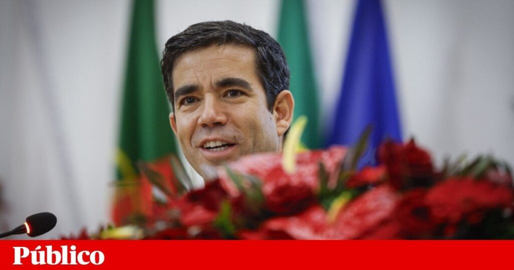 LeitãoAmaroはPedro Nunoにモンテネグロに対するヒントで自分自身を描くように頼みます