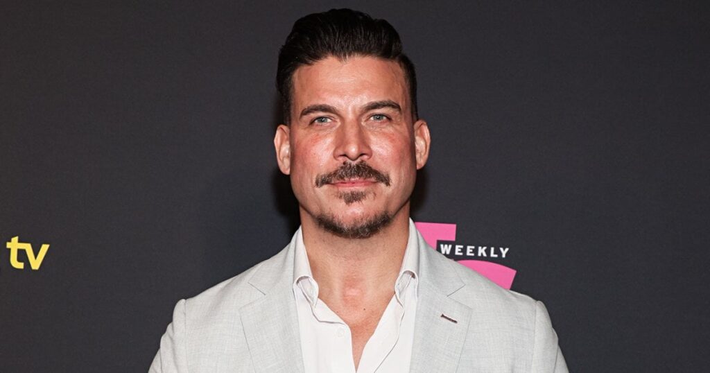 Jax Taylorはコカイン中毒を明らかにします、「私は83日かわいいと言って誇りに思っています」