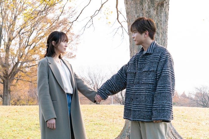 比嘉愛未、岩田剛典「フォレスト」最終話（C）ABCテレビ