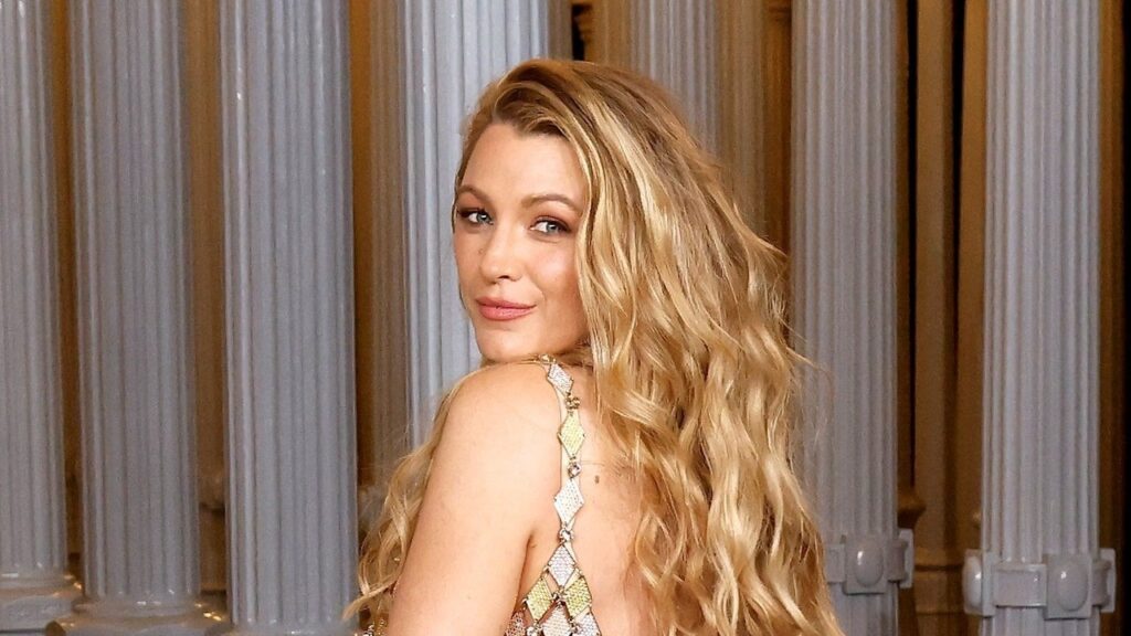 「ママの探偵」に支えられたブレイク・ライブリー・ヘイト・キャンペーンの中