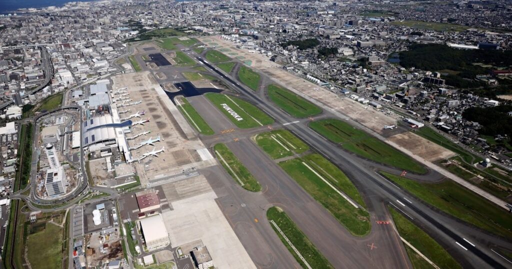 福岡空港、第2滑走路の運用開始 発着は1時間2回増
