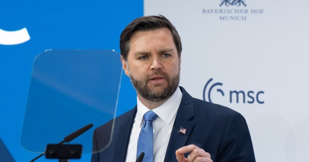 日本はもう「トランプのアメリカ」には頼れない…ヴァンス副大統領演説の衝撃と、いよいよ始まる「新たな戦前」（現代ビジネス） - Yahoo!ニュース