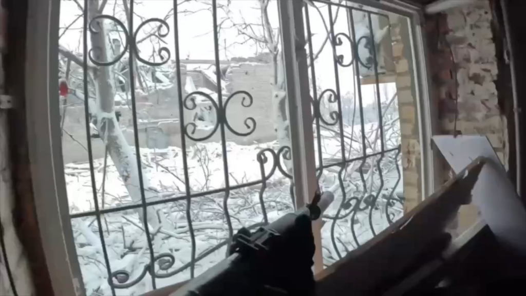 緊密な戦闘でウクライナ軍は、トレットクドネツク地域に高い上昇建物を襲おうとしたロシアの兵士のグループを破壊します