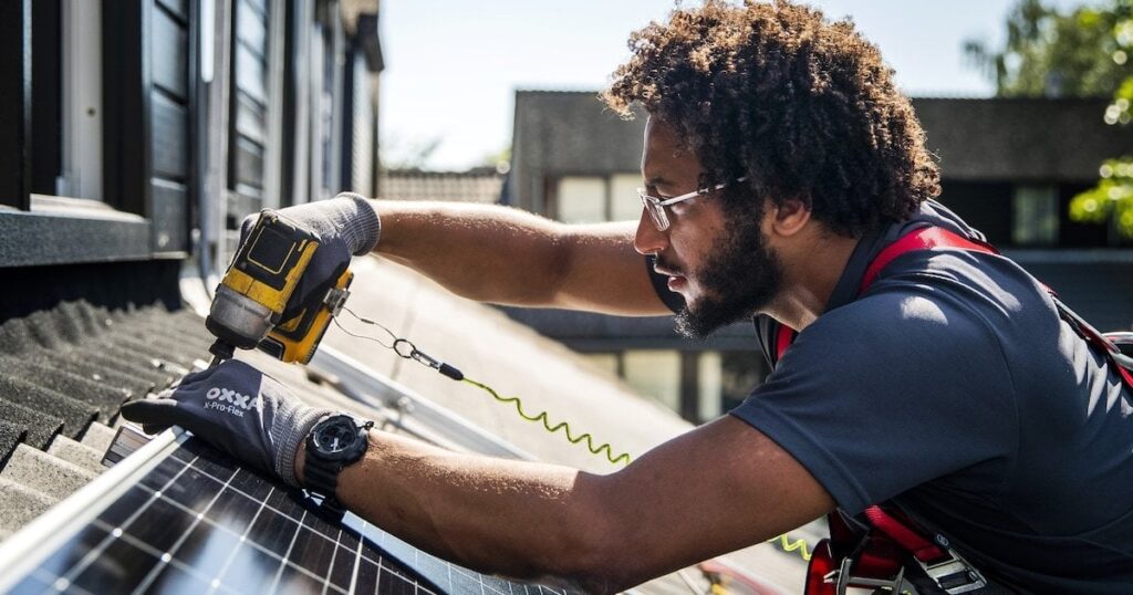 太陽光発電は2027年以降も1セントの価値がないので、パネルの所有者は犠牲者です