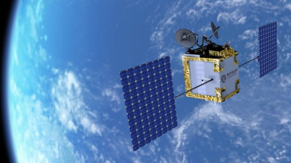 ウクライナのムスクのスターリンクを置き換える準備ができているヨーロッパ最大の低アース軌道衛星オペレーターは、Eutelsat CEOは言う
