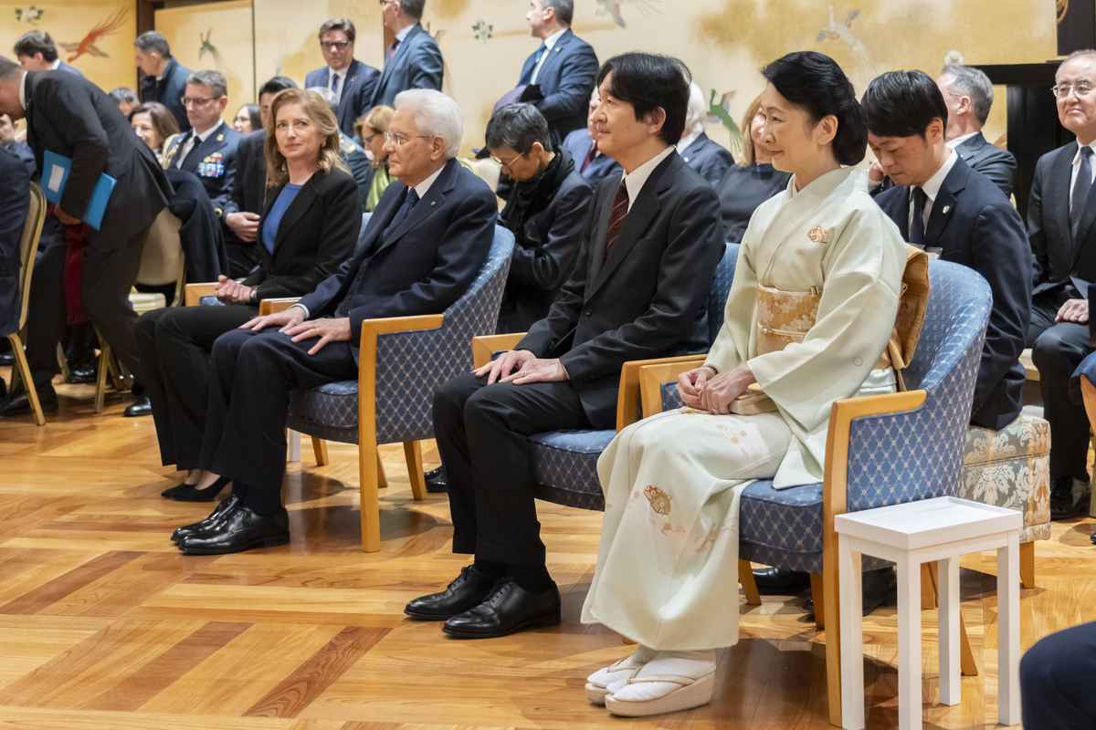 来日したイタリアのマッタレッラ大統領が接遇への答礼として開いたコンサートを鑑賞される秋篠宮ご夫妻＝4日午後、東京都港区の明治記念館（宮内庁提供）