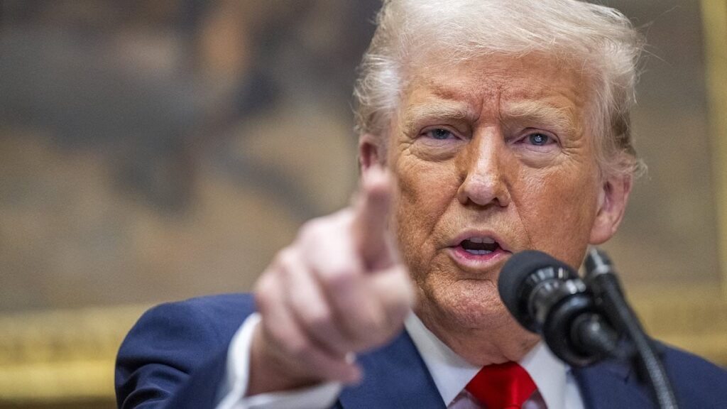 トランプは「NATOのリーダーシップを放棄する」と考え、英国とフランスが平和計画で「ユナイテッドフロント」を提示するためにZelenskyでDCに戻るため、英国とフランスがより多くの責任を負うと主張します