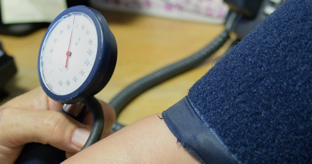 アイリッシュタイムズ：「来週HSEでの産業措置の通知を提供する組合」