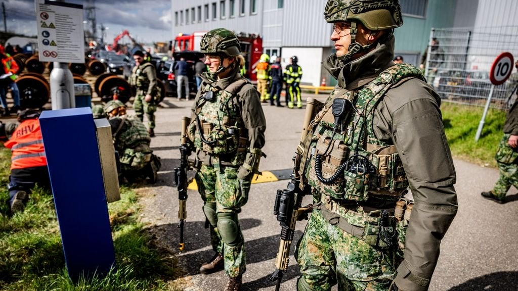 オランダの予備軍ははるかに大きく、上昇の義務はもはや考えられません
