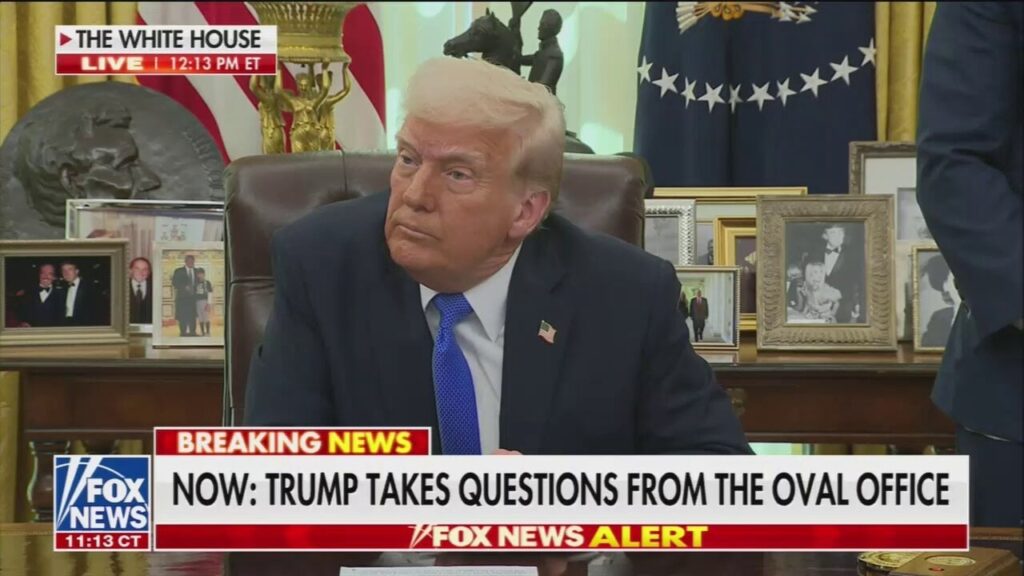 記者は今日の記者会見でトランプに尋ねます...「ロシアはウクライナを攻撃し続けています、あなたは制裁を課すことを計画していますか？」トランプは答えます...「まあ、彼らは互いに戦っています。私たちは多くの分野で停戦を持っています」