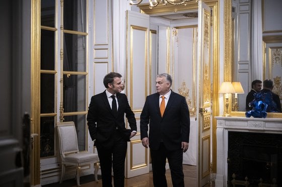 フランスの外務大臣：「ヴィクトル・オルバンはマクロンの議論に耳を傾けた」