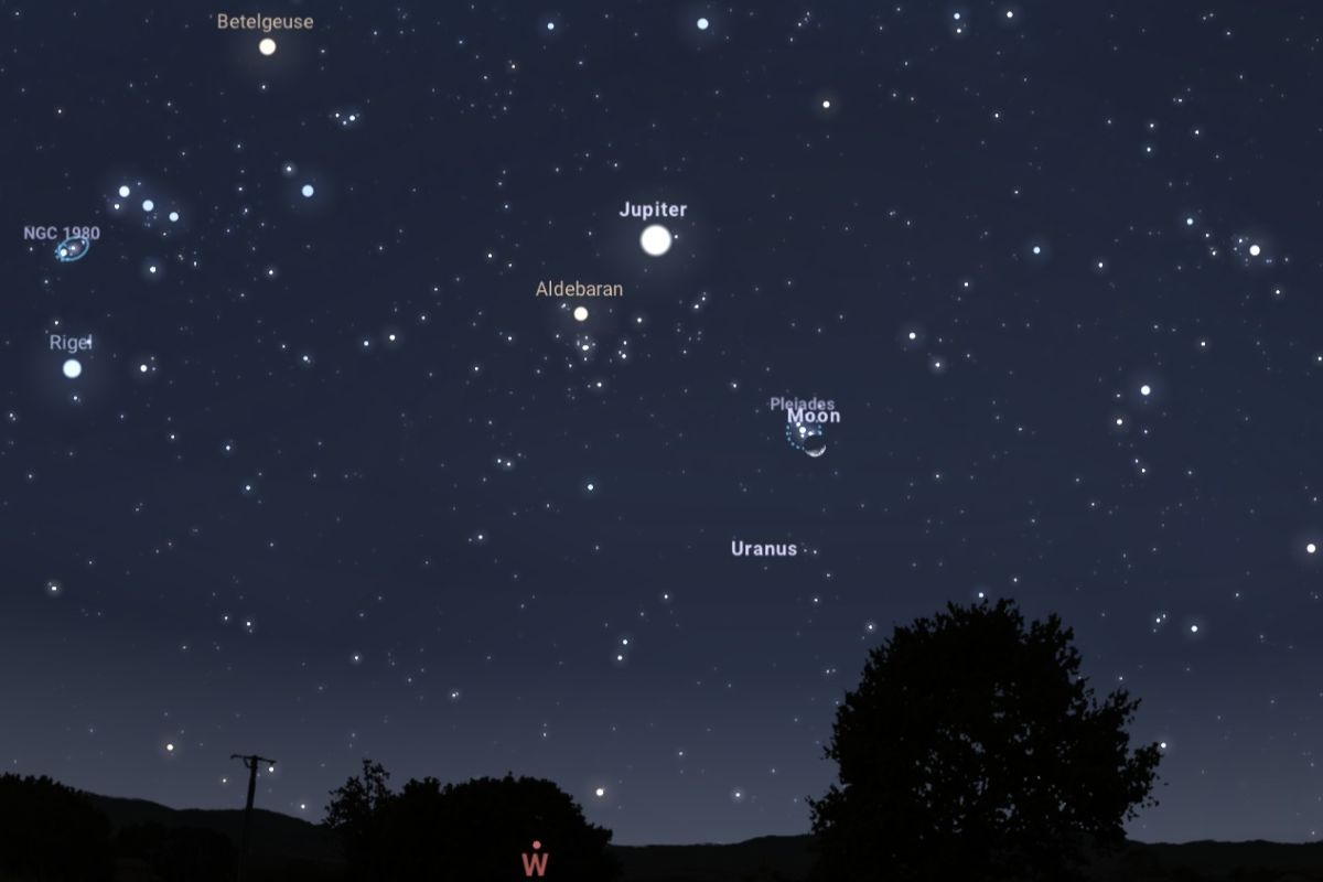 2025年3月5日（東京：21時50分ごろ）の月とプレアデス星団の見え方（Stellarium）