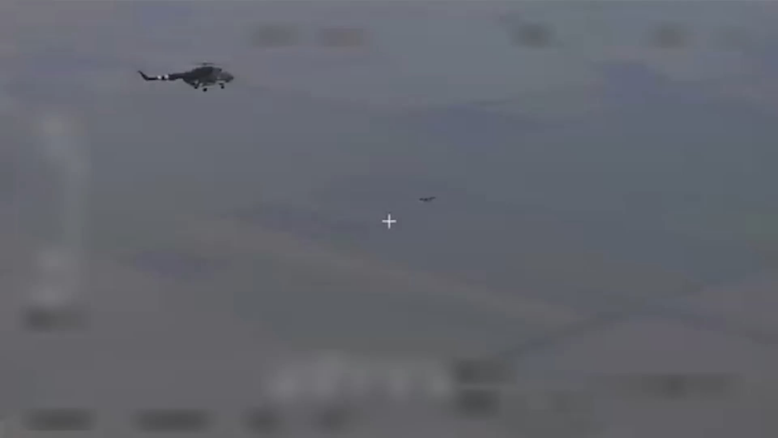 ウクライナ軍はヘリコプターからロシアのドローンを狩ります。モスクワはホワイトハウスの平和イニシアチブに唾を吐き、利用可能なすべての手段でウクライナを攻撃し続けています。ウクライナ人は苦い終わりまで戦うしかありません。そして、私は言わなければならない、彼らは素晴らしい仕事をしている！