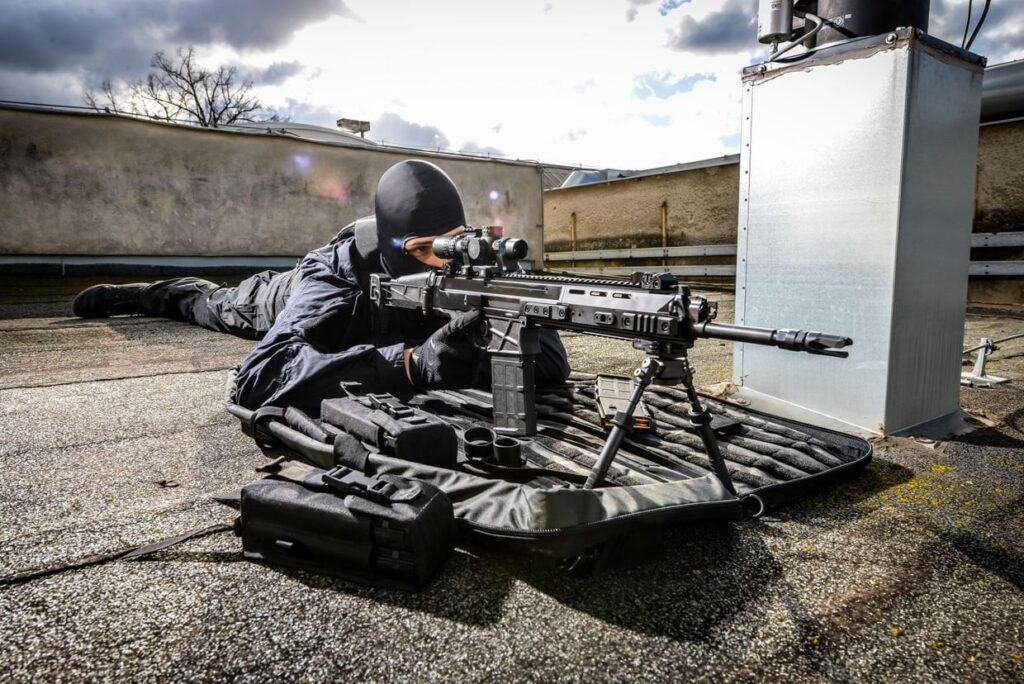 ウクライナ軍のカラシニコフに取って代わるチェコの武器の巨人