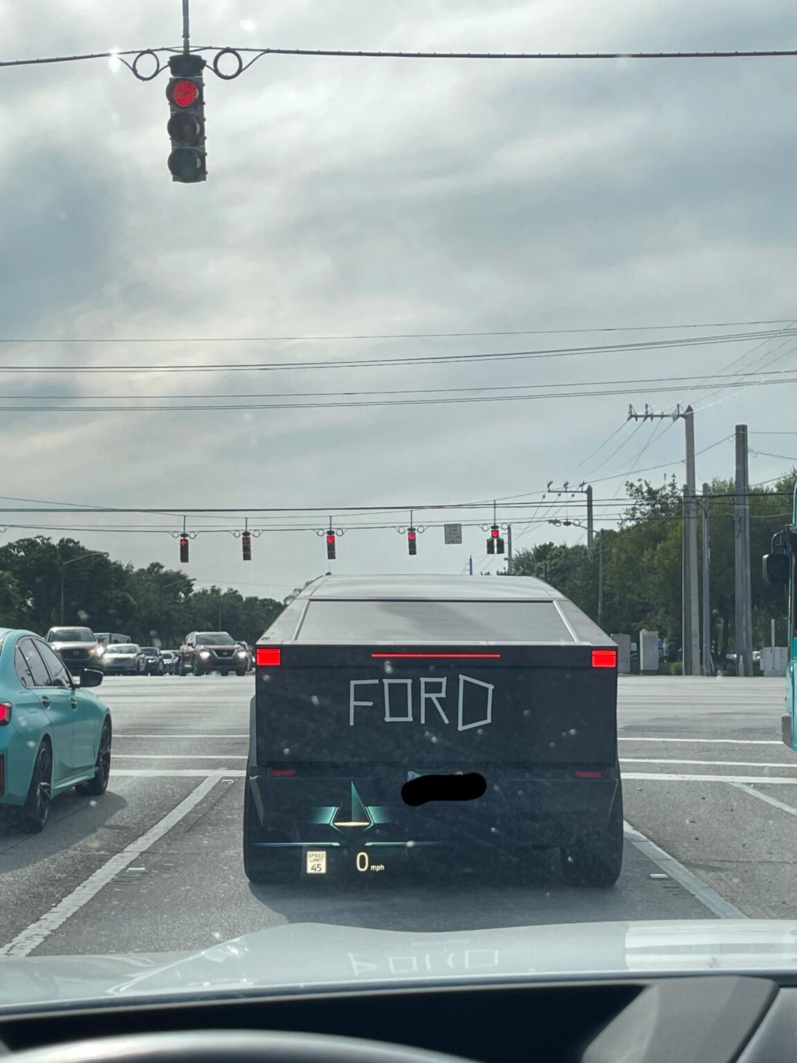 ち、ちがう、これはただのフォード車じゃ･･･