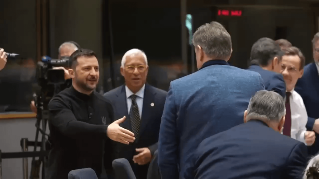ZelenskyはEUの指導者に迎えられました