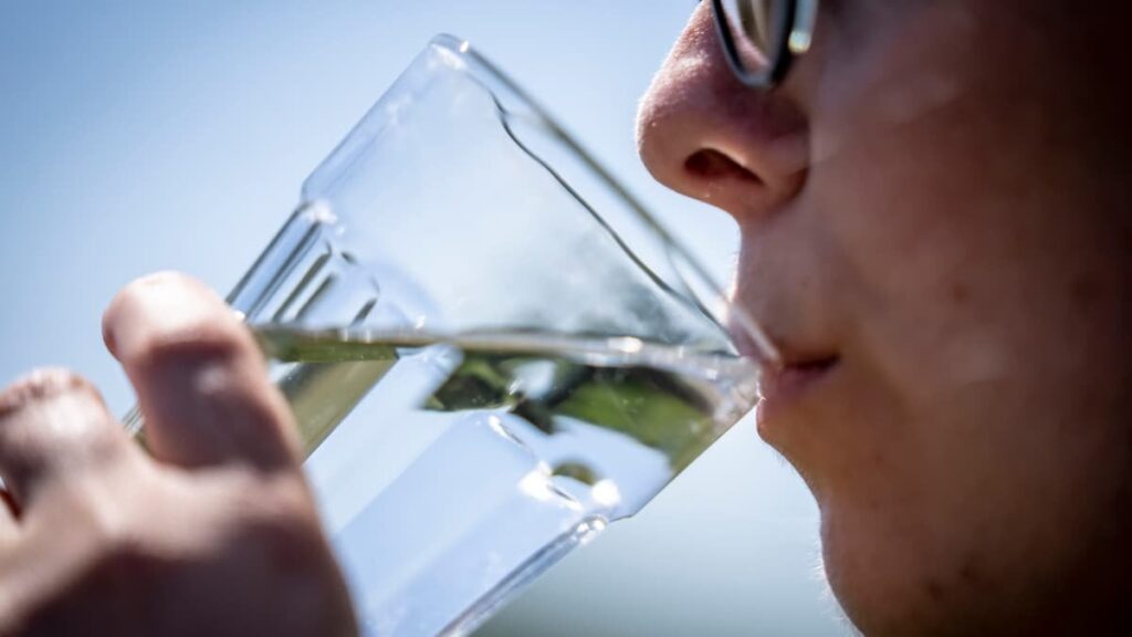 ほぼすべての自治体が、農薬から飲料水を保護するのに遅れをとっています。