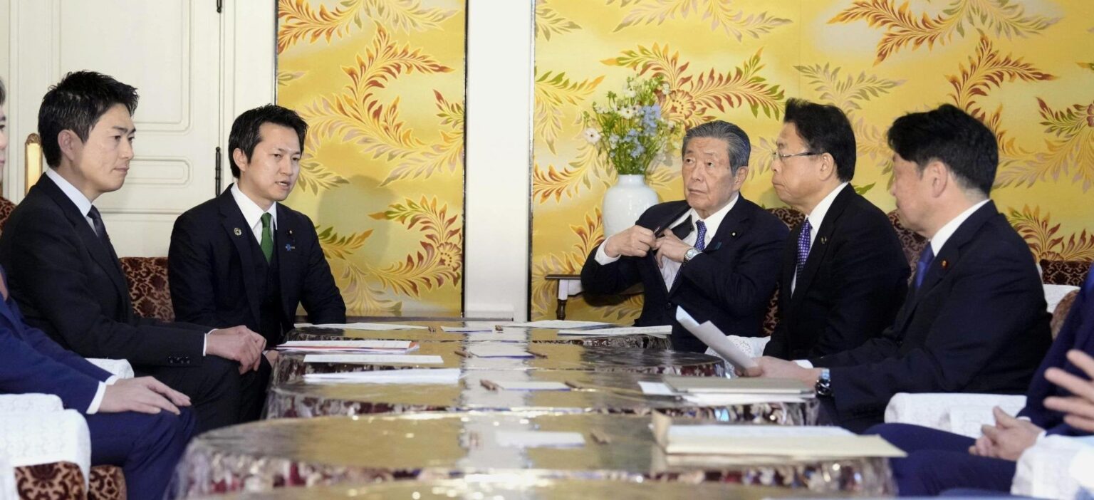 自公維、社会保険料改革へ初協議　医療費4兆円削減が焦点（共同通信） - Yahoo!ニュース