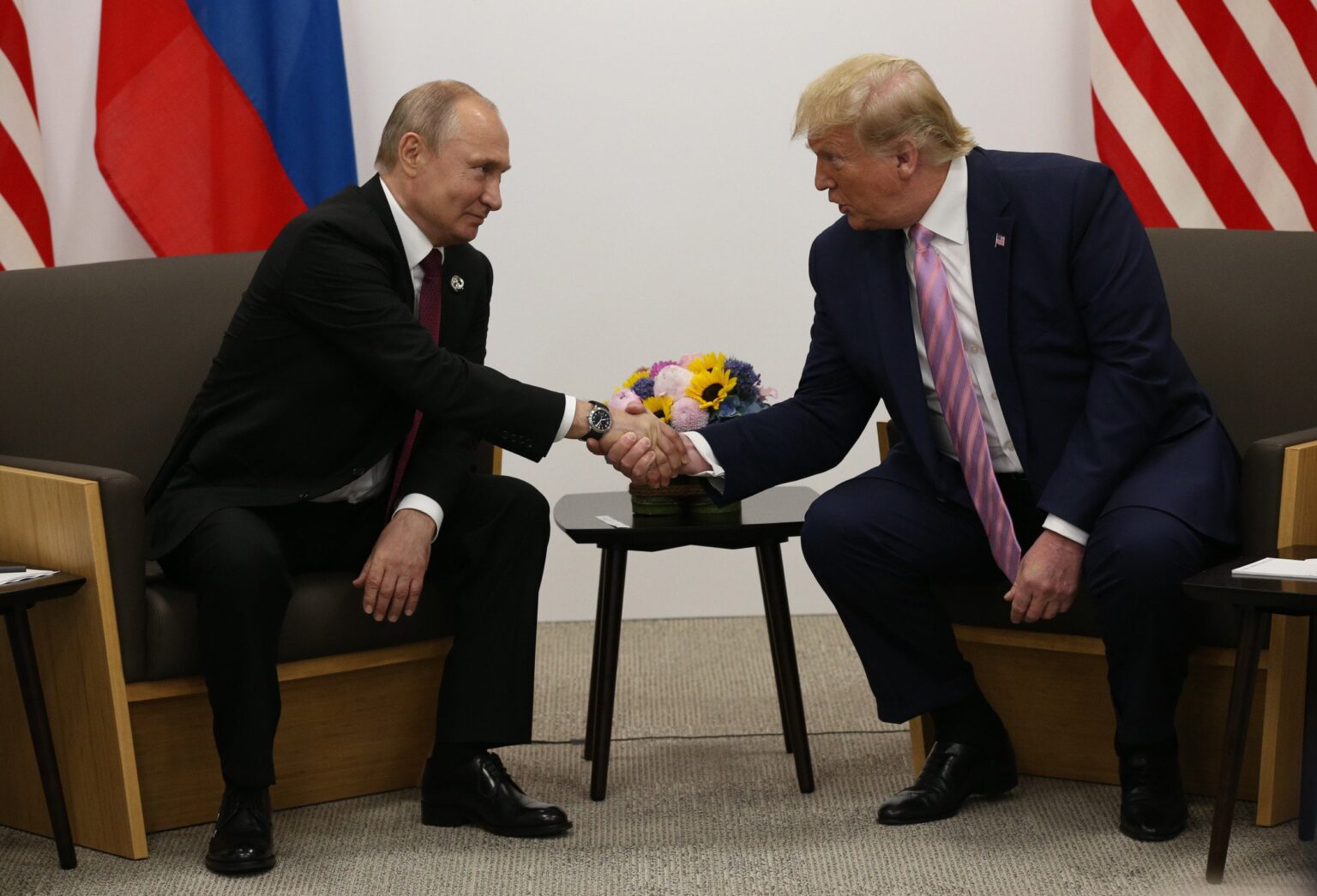 ウクライナの援助に対するトランプの停止は、ロシアのために裏目に出る可能性がある：退職した米国