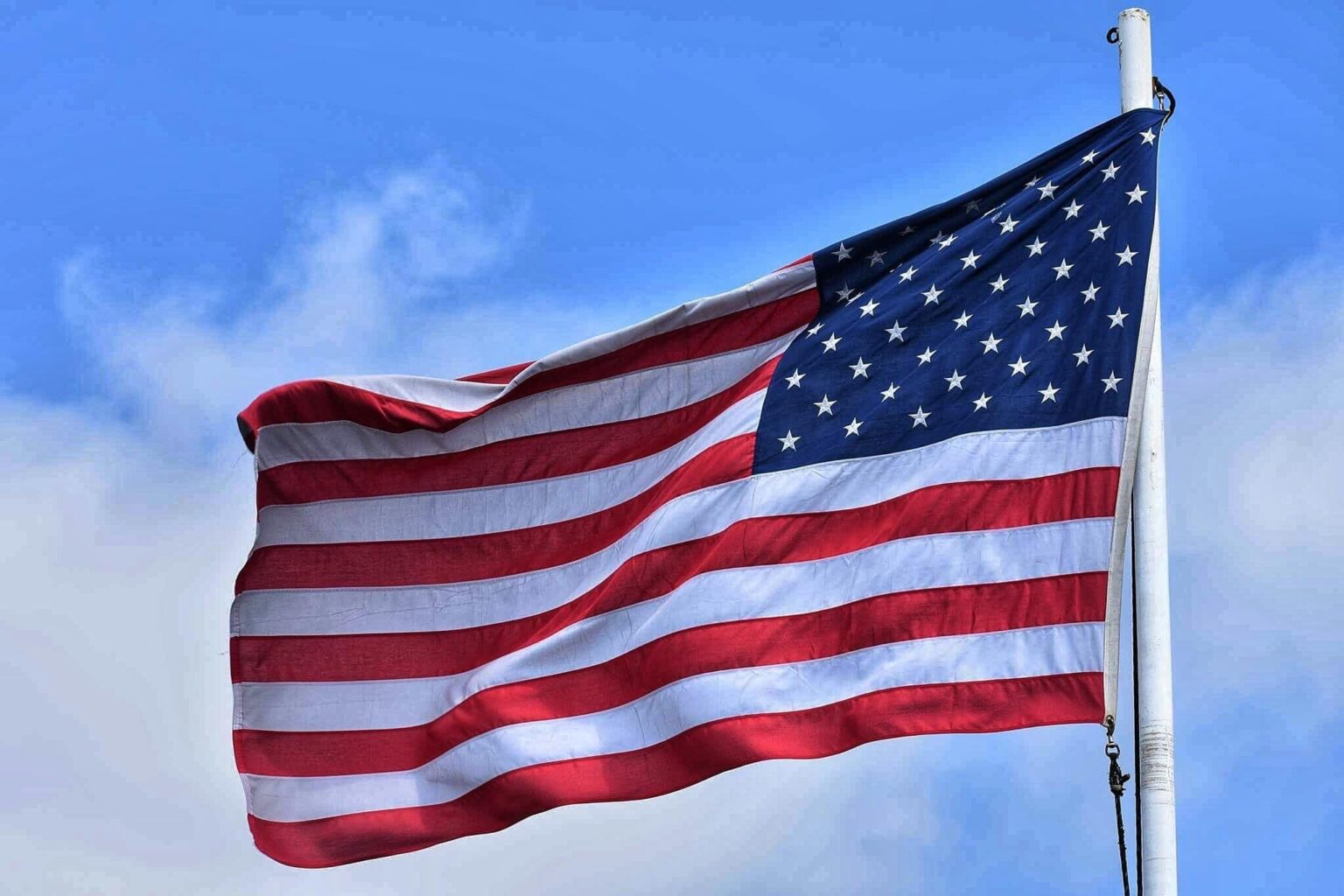 米国上院議員の超党派グループは、トランプが凍ったロシアの資産をウクライナに移すよう促します