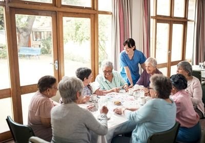 私たちの人口は、今後数十年で危機的な状況にあるでしょう。これに対処するために何ができますか？