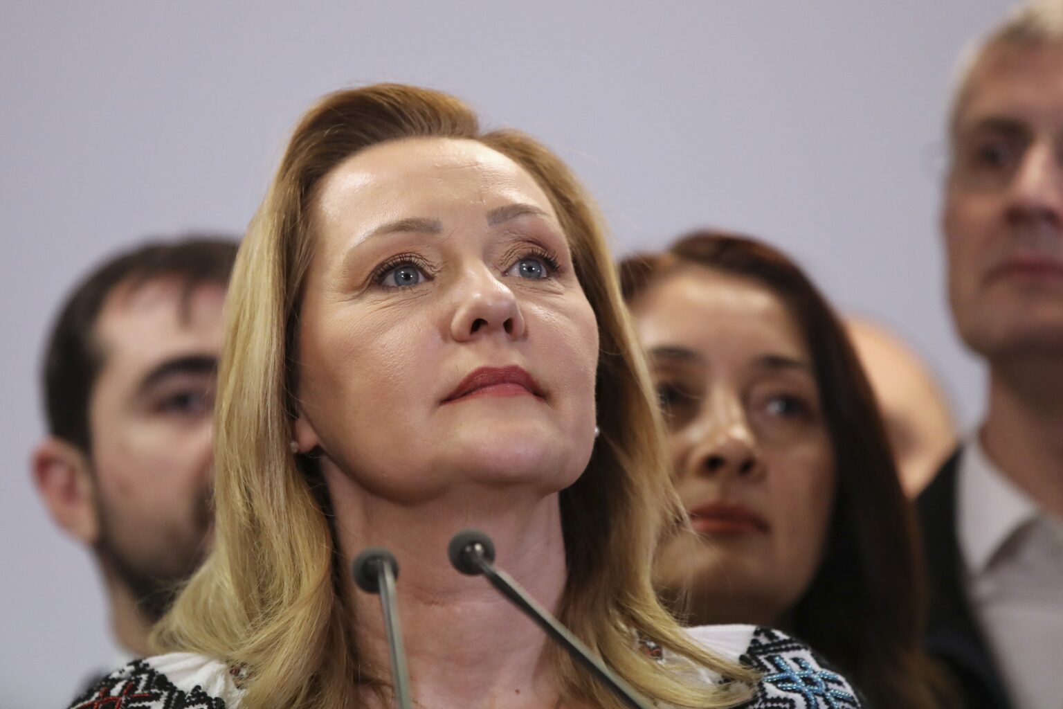 Elena Lasconi、投票意図で3.9％評価された後の最初の反応：「公共の場に、世論を候補者に指示することを目的とする世論調査があります」