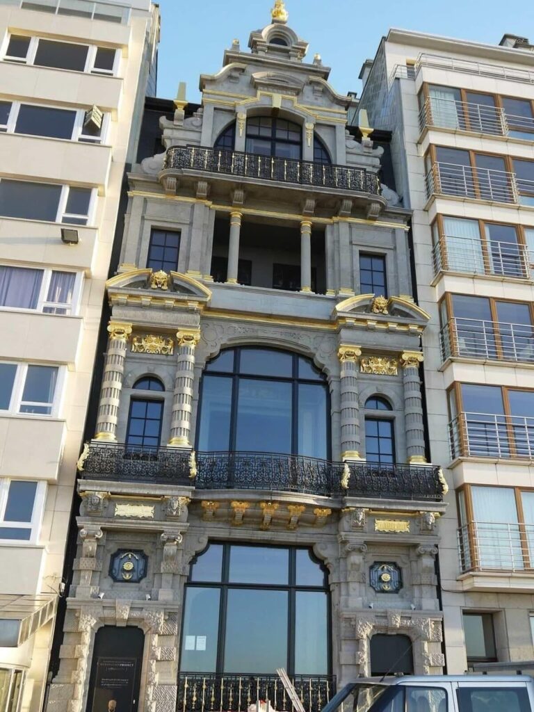 1885年に建てられたヴィラ・マリツァは、オーステンデで両方の世界大戦を奇跡的に生き延びました。