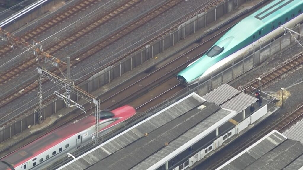 東北新幹線「はやぶさ」「こまち」連結分離トラブル 「こまち」側電気系統に不具合か すべての連結運転を中止 東京～山形・秋田方面へ直通運転できず