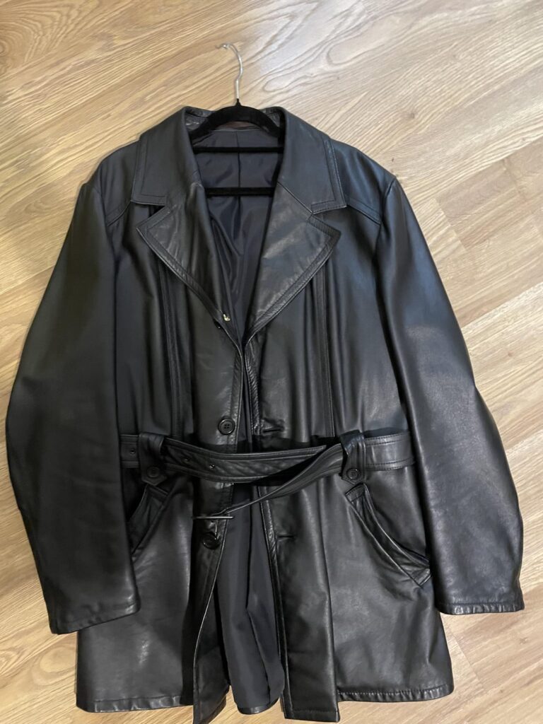 ビンからこのFriitala革のジャケットを見つけました